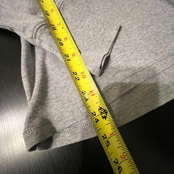 Gap Favorite Gray Long-Sleeve tee - Size Medium - Picture 12 of 12